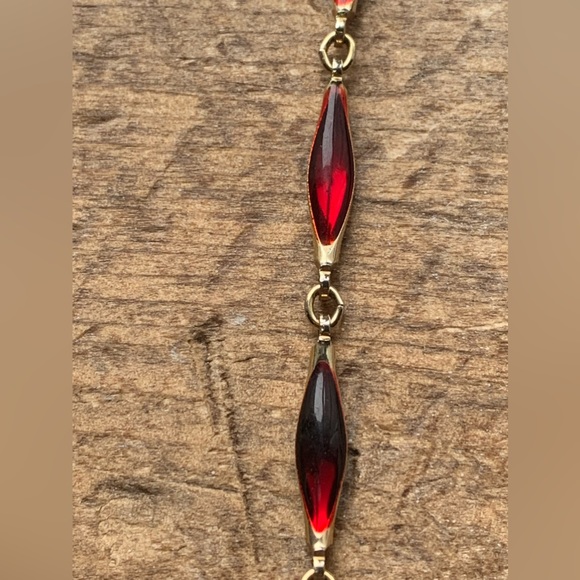 Vintage Red Enamel Gold Tone Necklace Women’s Jewelry - Picture 4 of 8